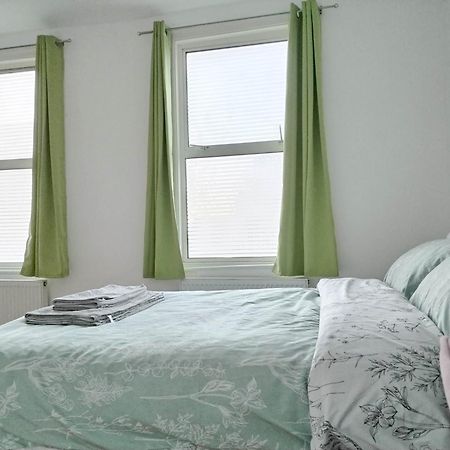 Cosy Rooms Near Canary Wharf & The O2 London Bagian luar foto