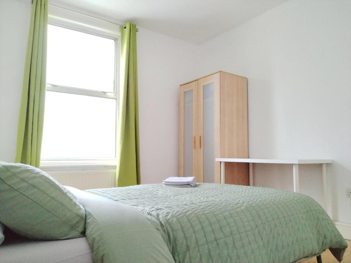 Cosy Rooms Near Canary Wharf & The O2 London Bagian luar foto